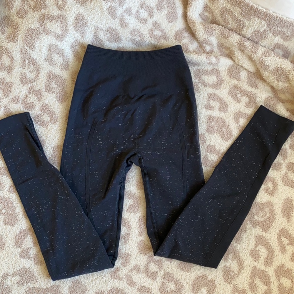 Lululemon Ebb to Street leggings
